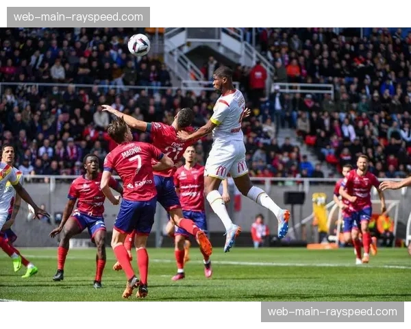 保级六分战：达姆施塔特对阵波鸿，输球一方将深陷降级区。