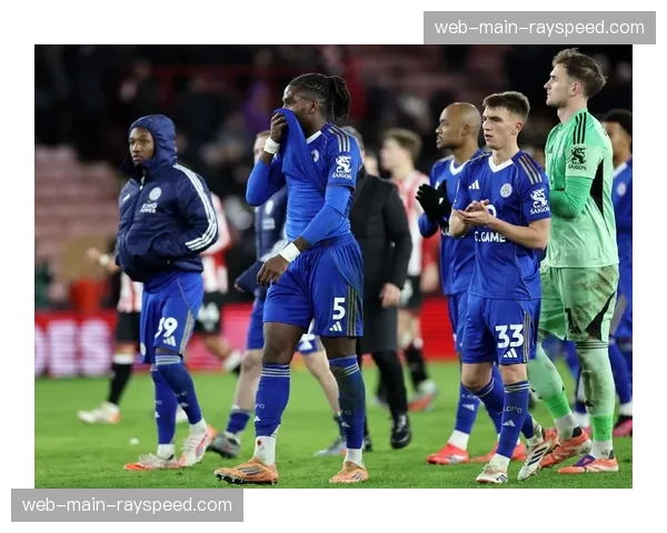 莱斯特城财务违规扣6分：十年从英超冠军俯冲英甲降级区